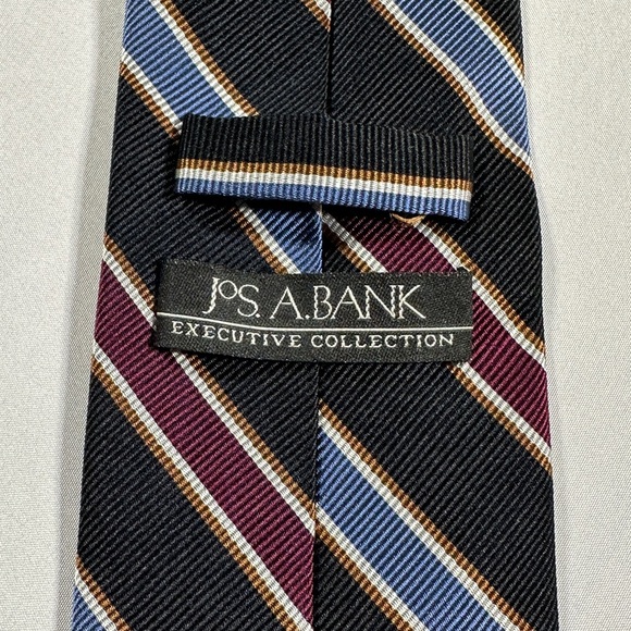 Men’s Jos. A. Bank Necktie 💯 Silk​ - Picture 4 of 5